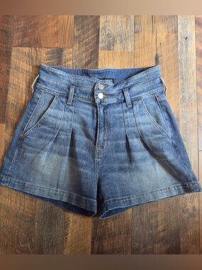 Veronica Beard Jaylen Notch pleated high rise Short Waterfall size 28 6